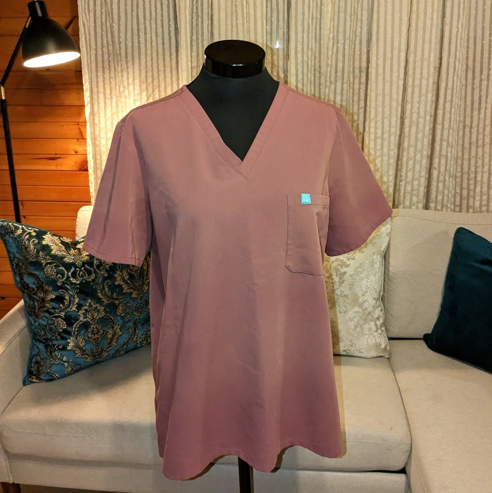 Scrub top XL